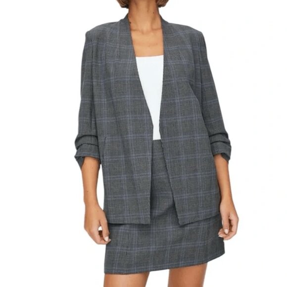Aritzia Babaton Power Hip Plaid Open-front Drapey Blazer Jacket Size 6 - Picture 1 of 9